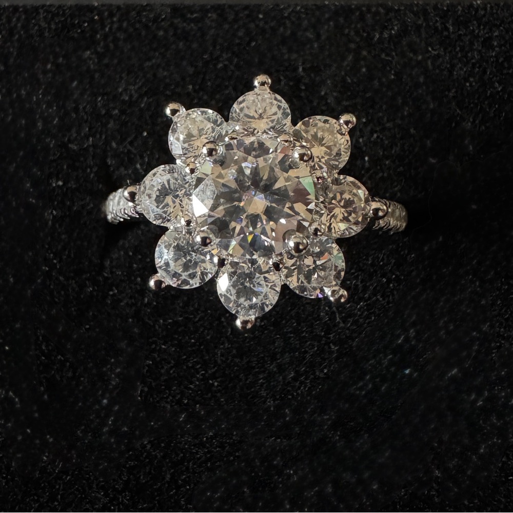 1CT Moissanite Flower starburst sterling .925 silver ring